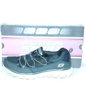 SKECHERS SPORT SHOE